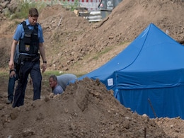 WWII Bomb 'Blockbuster' Uncovered In Frankfurt, Prompts Evacuation Of 70,000 People WWII Bomb 'Blockbuster' Uncovered In Frankfurt, Prompts Evacuation Of 70,000 People
