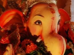 Ganesh Chaturthi 2017: Here's How Celebrities Are Celebrating Ganesh Chaturthi with Prayers, Offerings and Lots of Food