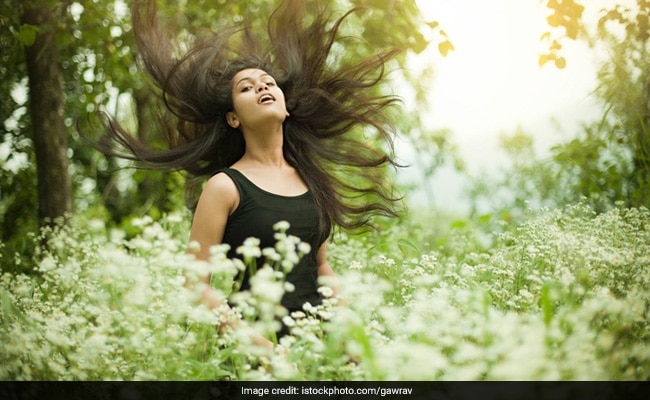 Potential Stem Cell Therapy Might Promote Hair Growth, Try these Natural Ways too!