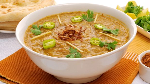 Here's Why The Haleem Of Pista House Is The Best In Hyderabad!