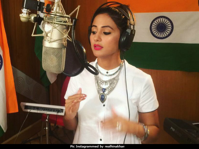 Trending: Hina Khan's Rendition Of <I>Vande Mataram</i> On Independence Day