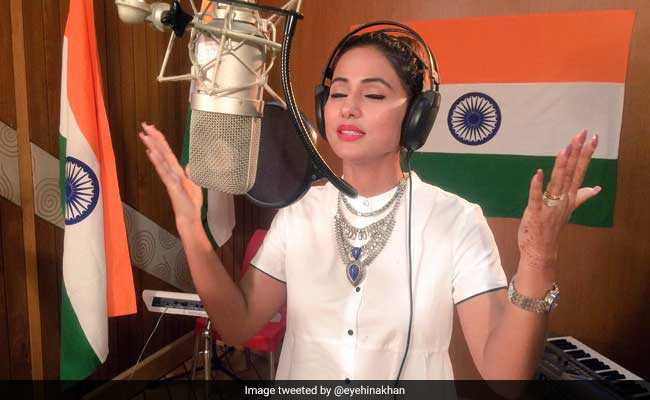 I'Day पर 'टीवी की बहू' हिना खान ने क्या गाया ऐसा कि वीडियो हो गया Viral I'Day पर 'टीवी की बहू' हिना खान ने क्या गाया ऐसा कि वीडियो हो गया Viral