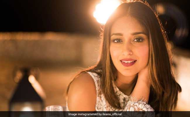 इलियाना डीक्रूज एक्टिंग तो कर सकती हैं पर मक्‍खन नहीं लगा सकतीं...