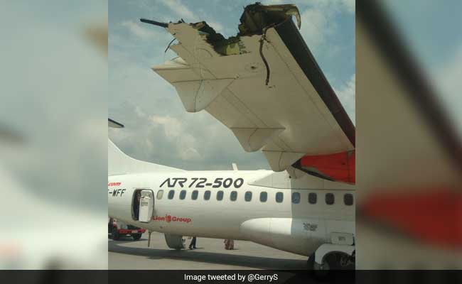 2 Passenger Planes Collide On Runway Wing Destroyed