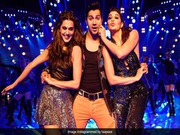 'जुड़वां 2': 'चलती है क्या 9 से 12..' में सलमान खान की तरह Dancing Moves करते नजर आ रहे हैं वरुण धवन 'जुड़वां 2': 'चलती है क्या 9 से 12..' में सलमान खान की तरह Dancing Moves करते नजर आ रहे हैं वरुण धवन