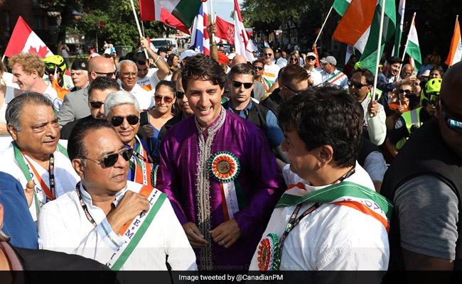 Justin Trudeau Goes <i>Desi</i>, Wears <i>Kurta</i> At India Day Parade. See Pics