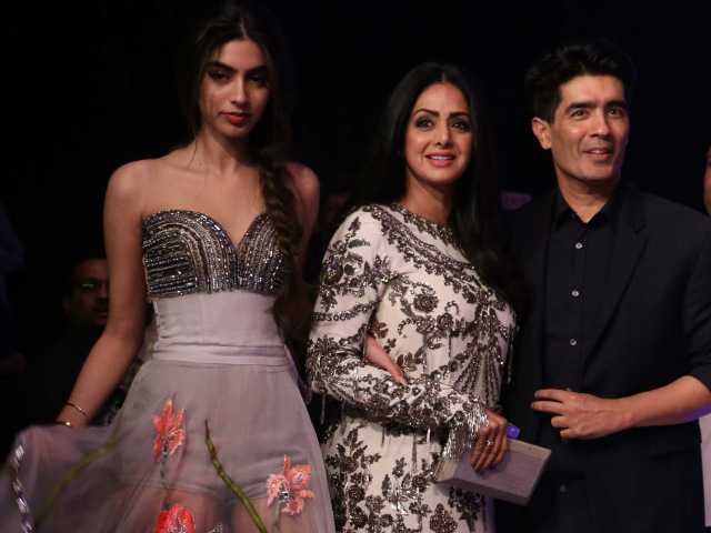 Lakme Fashion Week: Sridevi's Daughter Khushi Was The Star Of Manish Malhotra's A-List Front Row