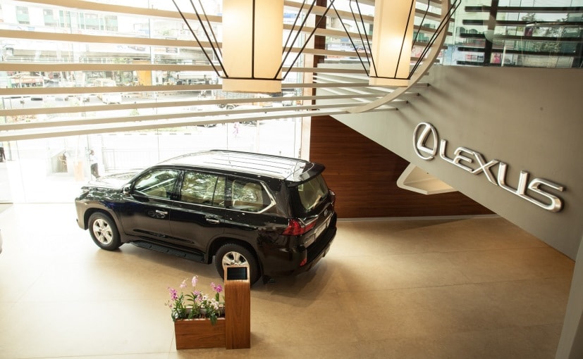 Toyota's luxury arm Lexus made its way to India earlier this year and the automaker has now expanded its presence to the south. The carmaker opened its fourth dealership in the country in Bangalore, Karnataka. The company calls it Lexus Guest Experience Centres (GECs) and are already located in New Delhi, Gurugram and Mumbai.