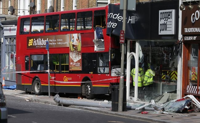 London Double-Decker Bus Crashes Into Building, Passengers Injured