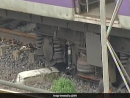 Suburban Train Derails Near Mahim On Harbour Line, 5 Injured Suburban Train Derails Near Mahim On Harbour Line, 5 Injured