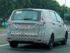 Mahindra U321 MPV Spotted Testing In India Again
