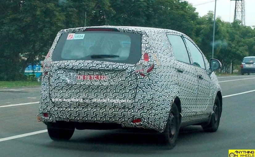 Mahindra U321 MPV Spotted Testing In India Again