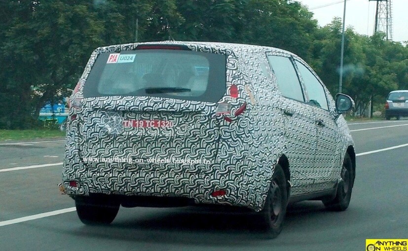 Mahindra U321 MPV Spotted Testing In India Again