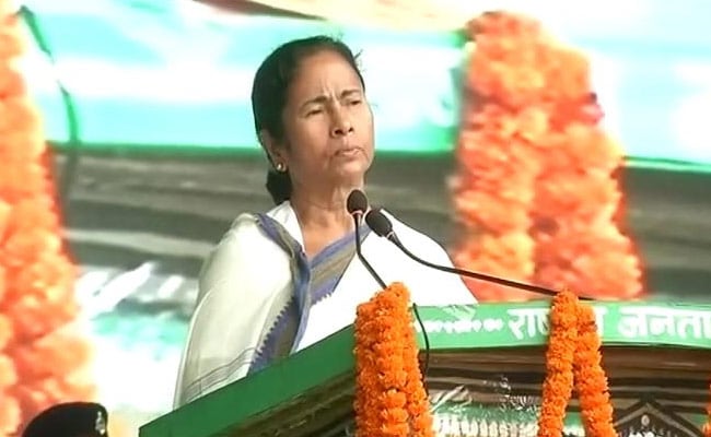 'हम कोलकाता से आइल बानी' कहकर ममता ने की पटना में भाषण की शुरुआत, बीजेपी को जमकर कोसा