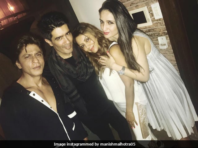 Shah Rukh Khan And Gauri Are Stars Of Manish Malhotra's Party. See Pics