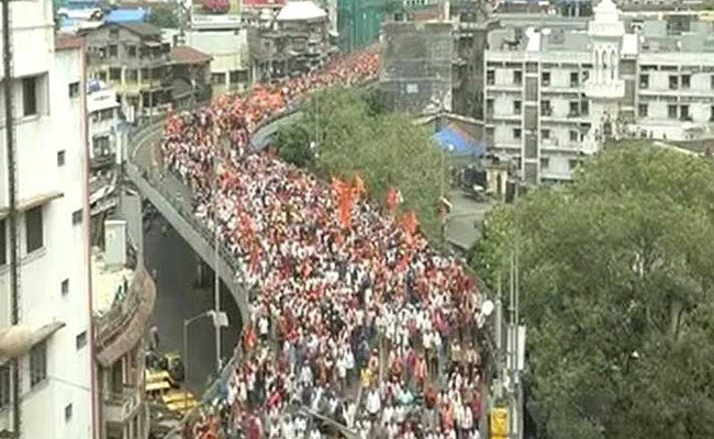 9 Lakh Marathas March In Mumbai For Quota, Farm Loan Waiver