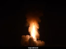 दक्षिण कोरिया की नौसेना ने उत्तर कोरिया को चेतावनी देने के लिए बड़ा ‘लाइव फायर’ अभ्यास किया दक्षिण कोरिया की नौसेना ने उत्तर कोरिया को चेतावनी देने के लिए बड़ा ‘लाइव फायर’ अभ्यास किया