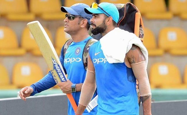 INDvsSL ODI: अपने 300वें वनडे मैच में महेंद्र सिंह धोनी बना सकते हैं ये दो वर्ल्‍ड रिकॉर्ड