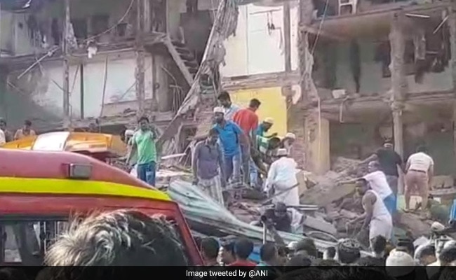 8 Dead, At Least 20 Feared Trapped As Mumbai Building Collapses