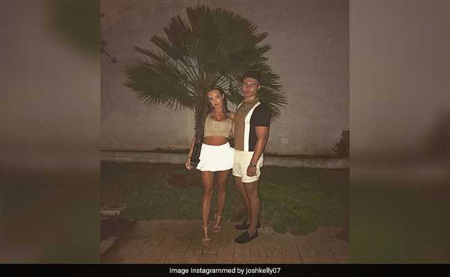 Innocent Pic Of Couple Has Internet Confused. See What The Problem Is?