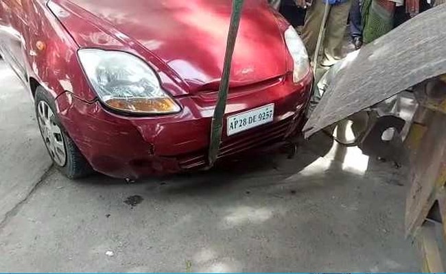At Famous Hyderabad Hospital, Doctor's Car Rams Six, Including Patients