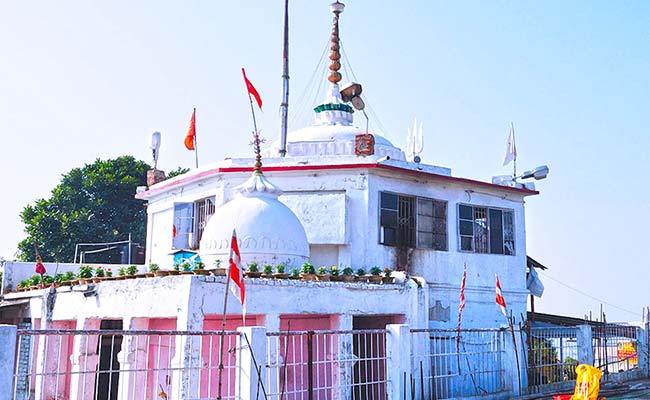 देश का एकमात्र मंदिर, जहां स्वतंत्रता दिवस के दिन फहराया जाता है तिरंगा