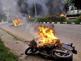 Gurmeet Ram Rahim Case Live: 30 Dead, 250 Injured As Violence Spreads After Dera Chief Verdict Gurmeet Ram Rahim Case Live: 30 Dead, 250 Injured As Violence Spreads After Dera Chief Verdict