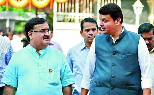 Maharashtra Housing Scam: Congress Protests Outside Prakash Mehta's Residence, Demands Resignation