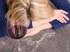 A Few Minutes Of Mindfulness Training Can Now Help You Quit Alcohol: Other Tips To Quit