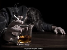 Smoking And Drinking: Top 10 Health Hazards Smoking And Drinking: Top 10 Health Hazards