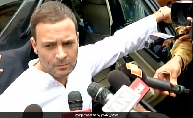 खोखले और झूठे वादे कर रही मोदी सरकार : राहुल गांधी