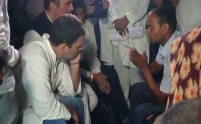 गोरखपुर हादसा: राहुल गांधी ने की पीड़ितों के परिजनों से मुलाकात, CM योगी बोले-पिकनिक स्‍पॉट न बनाएं