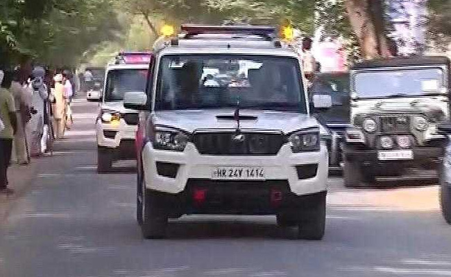 Dera Chief Verdict: Gurmeet Ram Rahim Singh Travels By Road To Panchkula