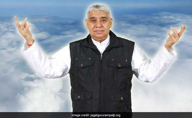 जूनियर इंजीनियर की नौकरी छोड़ रामपाल बन गए थे 'बाबा'