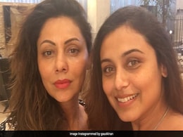 शाहरुख खान की पत्नी से मिलीं रानी मुखर्जी, No Makeup लुक में आईं नजर शाहरुख खान की पत्नी से मिलीं रानी मुखर्जी, No Makeup लुक में आईं नजर