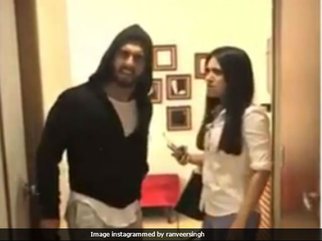 For Akshay Kumar's <i>Toilet: Ek Prem Katha</i>, PR From Ranveer Singh And Varun Dhawan