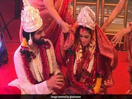 Ooh la la! रेस्टोरेंट में पति को Kiss करती दिखीं रिया सेन, सामने आई हनीमून फोटो Ooh la la! रेस्टोरेंट में पति को Kiss करती दिखीं रिया सेन, सामने आई हनीमून फोटो