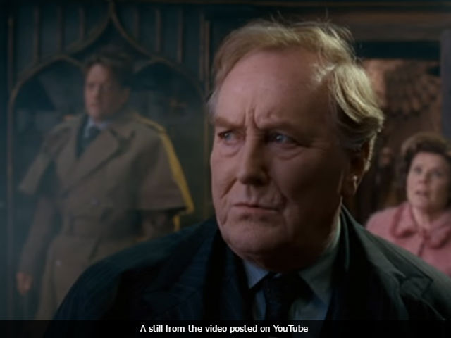 Robert Hardy, <i>Harry Potter</i>'s Cornelius Fudge, Dies At 91