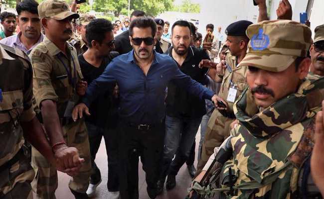 Actor Salman Khan Signs Bail Bond In Jodhpur Court In Arms Act Case