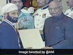 राष्‍ट्रपति ने सरदार सिंह और पैराएथलीट देवेंद्र झाझरिया को खेल रत्‍न से सम्‍मानित किया