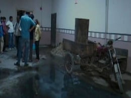 2 Brothers Cleaning Sewer At Delhi Mall Die After Inhaling Toxic Fumes 2 Brothers Cleaning Sewer At Delhi Mall Die After Inhaling Toxic Fumes