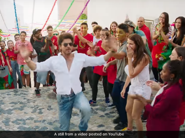 <i>Phurrr</i> Teaser: <i>Jab</i> Shah Rukh Khan And Anushka Sharma Danced In The Streets