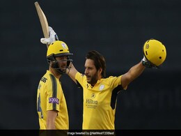 पाकिस्तान में होंगे पीएसएल के तीन मैच, कई अंतरराष्ट्रीय खिलाड़ी जुड़े पाकिस्तान में होंगे पीएसएल के तीन मैच, कई अंतरराष्ट्रीय खिलाड़ी जुड़े