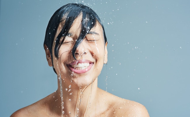 Do Baths Get You Clean? Here's What a Derm Says