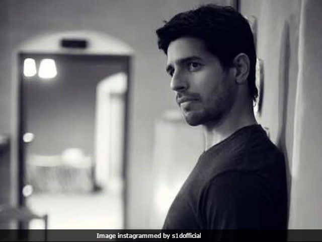 Sidharth Malhotra's Desi Festive Binge Is Sure To Make You Drool!