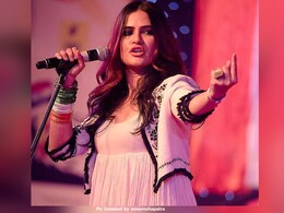 Sona Mohapatra's Cutting Response To Mika Singh's Tweet On Ram Rahim Sona Mohapatra's Cutting Response To Mika Singh's Tweet On Ram Rahim