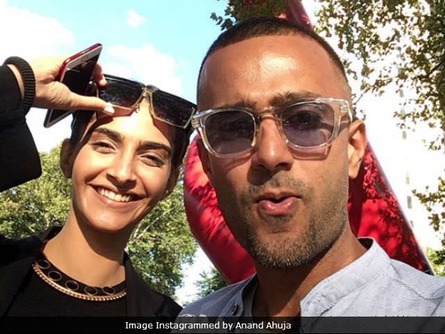 Sonam Kapoor And Anand Ahuja Are Chillin' Like Villains On Vacation. See Pics