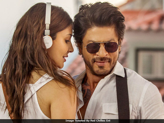 <i>Jab Harry Met Sejal</i> Movie Review: Shah Rukh Khan, Anushka Sharma's Film Riddled With Toe-Curling Mush