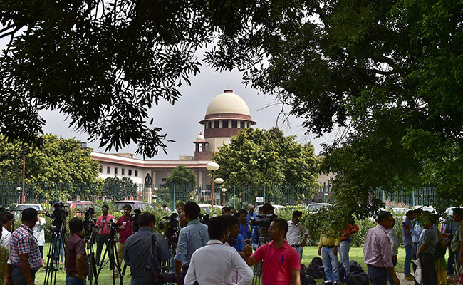 Constitution Bench To Consider Probe In Ex-Judge Bribe Charge: 10 Facts