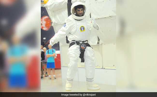 First Look: बॉलीवुड की गलियां छोड़ जानें NASA में क्या कर रहे हैं सुशांत सिंह राजपूत...